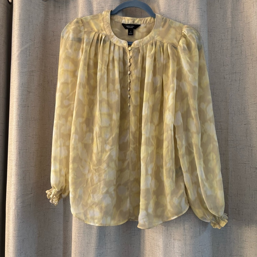 Simply Vera Wang Sheer Light Yellow Blouse. Women's Size‎ S.